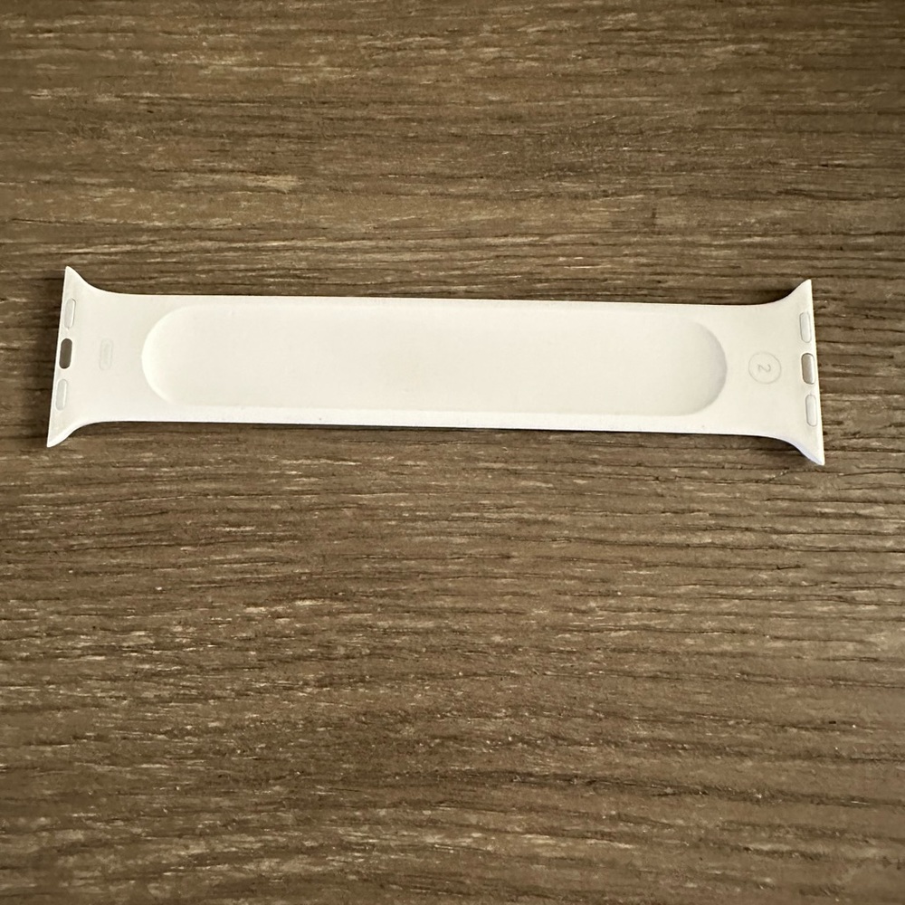 Genuine Apple Watch White Solo Loop-Size 2 (41mm)